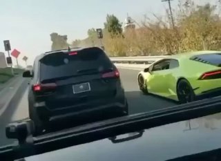 Trackhawk vs Huracan