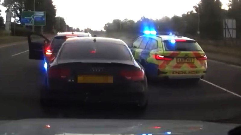 Сегодня в центре внимания оказалась не совсем обычная погоня! 🏎🔥По сообщениям,