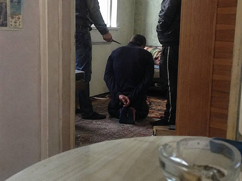 В Дальнегорске двое мужчин ворвались в дом «спасать» женщину и получили реальные сроки за разбой