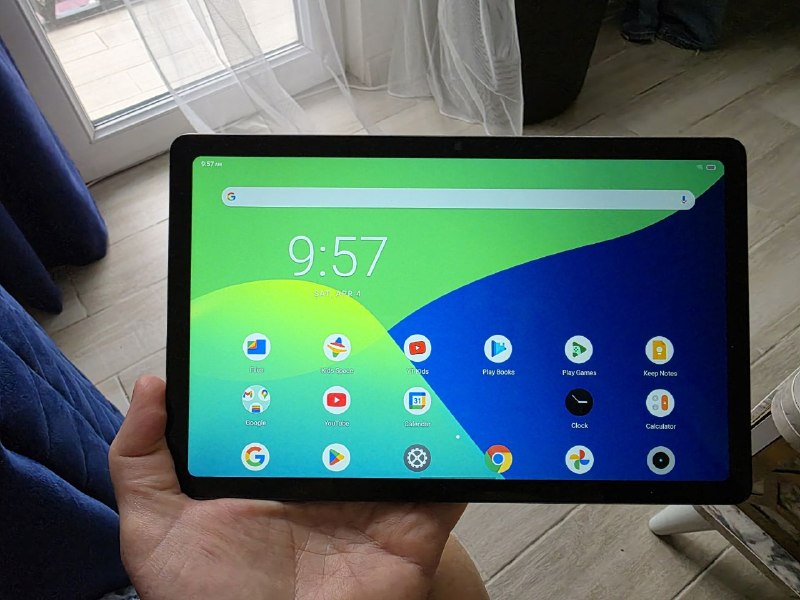 Продаю планшет Realme Pad, android 11, озу 3Gb, память 32Gb, 11" fullhd ips экран, 4 динамика Dolby 