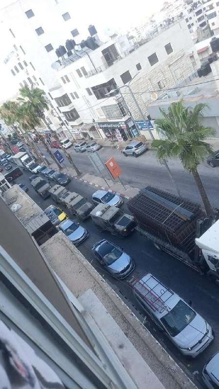 דחוף: כוחות הכיבוש מסתערים על העיר אל-בירה.