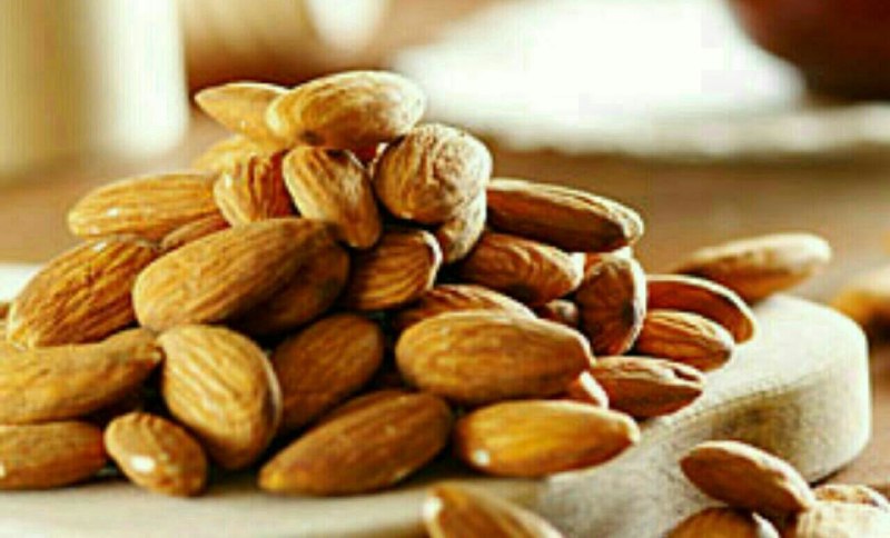 🍃طب گیاهی و سنتی🍃: 🔴 #جایگزین_اسید_فولیک_در_بارداری ✅خوردن روزی ۱۴عـدد بادام درختی و بصورتیکه مانند آدامس جویده شود تا جذب بزاقی صورت گیرد 