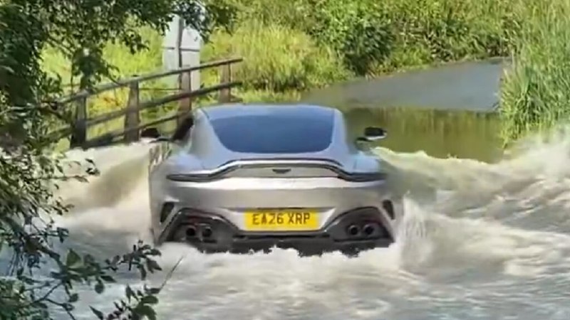 Блин, вот вам живой пример того, как не стоит проверять клиренс у Aston Martin V