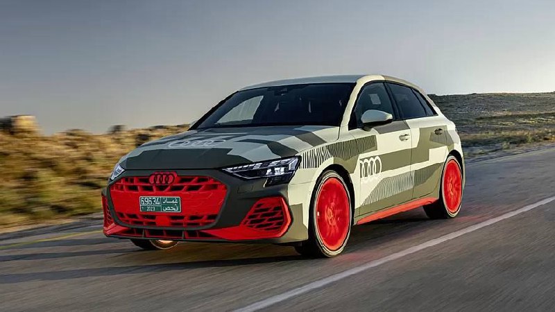 Audi прогревает публику офиц фото рестайла S3