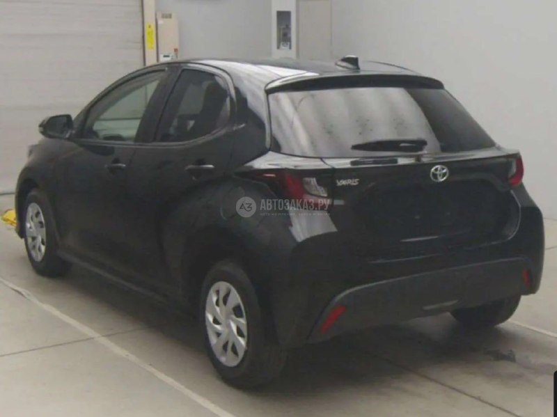 Toyota Yaris 2023 фото 2
