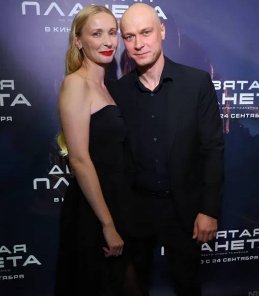 Юра Борисов и Ирина Старшенбаум вчера на премьере фильма «Девятая планета», коне