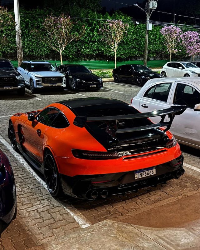 AMG GT Black Series 730 HP V8 BITURBO 3