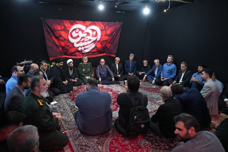 استان گیلان: 💥 هادی حقشناس استاندار گیلان در بازدید میدانی از محله معلولین رشت؛🔹 حضور مدیران در میان مردم، مسیر حل مسائل محلات را کو