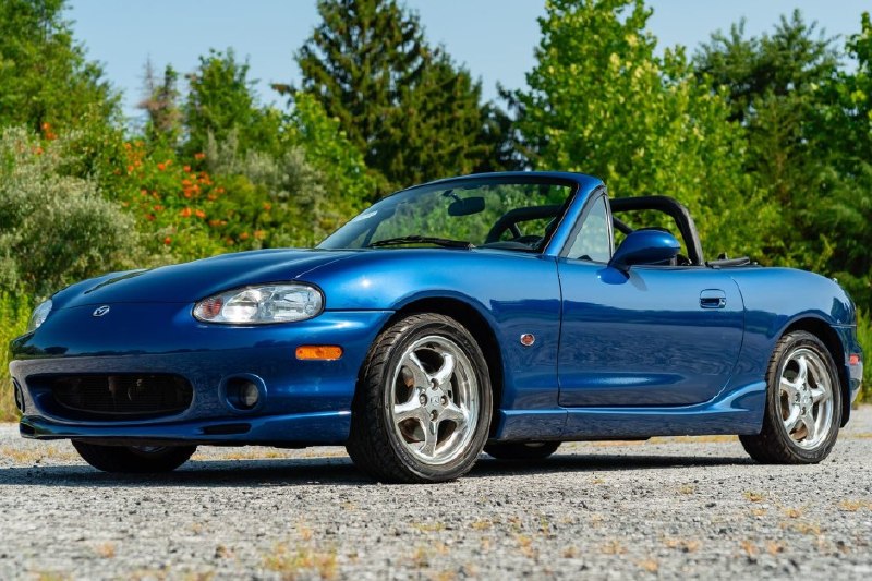 Сегодня мы хотим поговорить о настоящей легенде среди автомобилей — Mazda MX-5 M