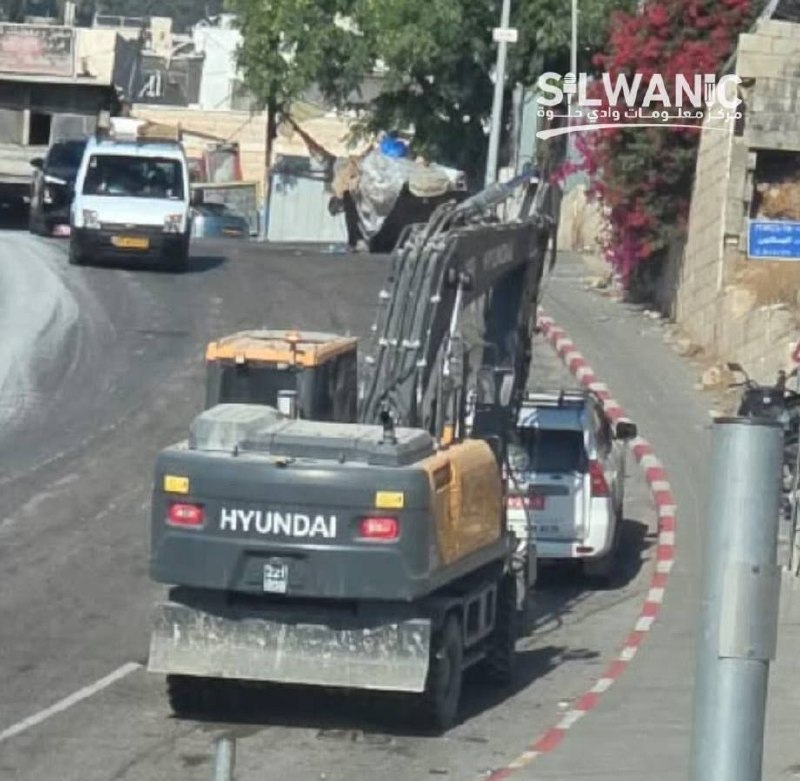 جرّافة الاحتلال تقتحم بلدة العيساوية في القدس