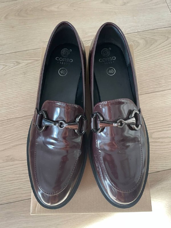 Лоферы из искусственной лаковой кожи — фото 1