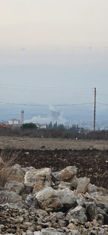 דחוף: מטוסי הכיבוש פותחים בפשיטה על העיירה קאנטרה, דרומית ללבנון.
