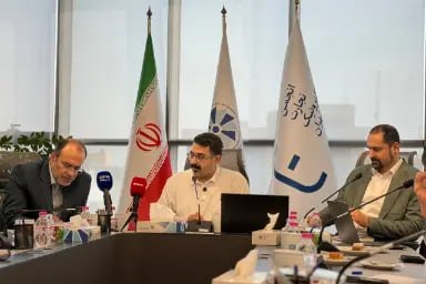 Zoomit | زومیت: انجمن تجارت الکترونیک: تعدد نهادهای فیلترکننده، کسبوکارها را سردرگم کرده استنمایندگان انجمن تجارت الکترونیک در نشست تخص