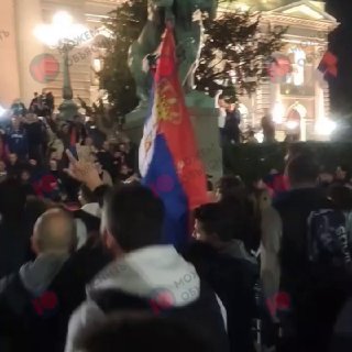 ווצ'יק משאיר - התלמידים מנצחים." הנוער של סרביה בילה את כל הלילה בחגיגת הניצחון על שליט קרוב לקרמלין. פוטין…