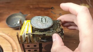 Antique French Flajoulot singing bird box from the early 1900s. A rare mechanical masterpiece.Did you know? 🎓