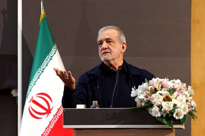 دیده بان ایران: 🔴 پزشکیان: در برابر دشمن وا ندادیم اما برخی بی‌انصافی می‌کنند🔹️ رئیس‌جمهوری با بیان اینکه توافق‌نامه پس از بحث‌های کارشن