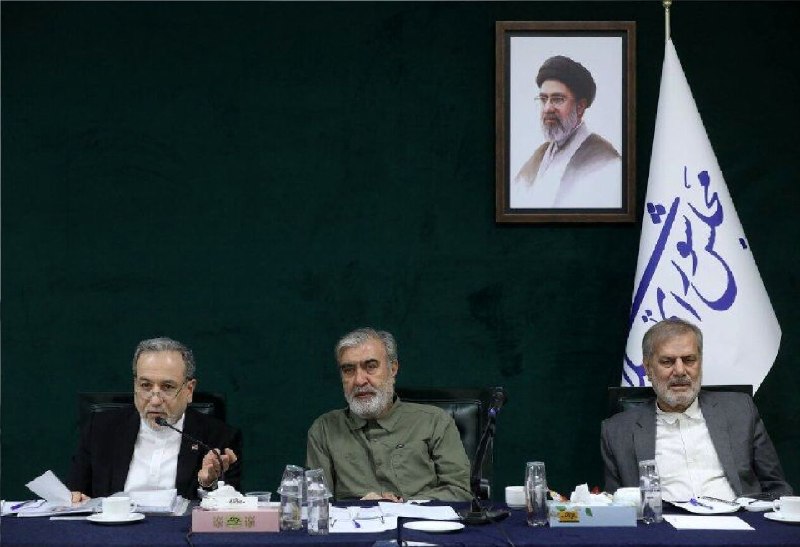 خبرگزاری خبرآنلاین: 🗳 در جلسه امروز کمیسیون امنیت ملی مجلس، شروط ایران درباره بازگشایی تنگه هرمز با حضور عراقچی مورد بحث و بررسی قرار گرفت@K