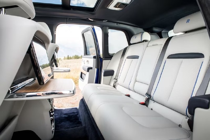 Rolls-Royce отзывает Cullinan из-за болта на заднем диване 2