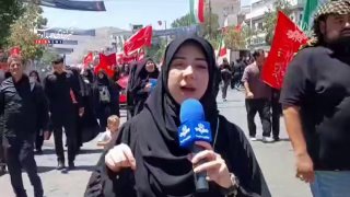 🎦 רחוב האימאם רזה מלא באנשים שמחכים לבואו של גופתו של האימאם ההרוג