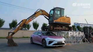 Дерзкий китайский маркетинг: электричка Neta S, экскаватор ХЕ75DА.В Китае – Nezh