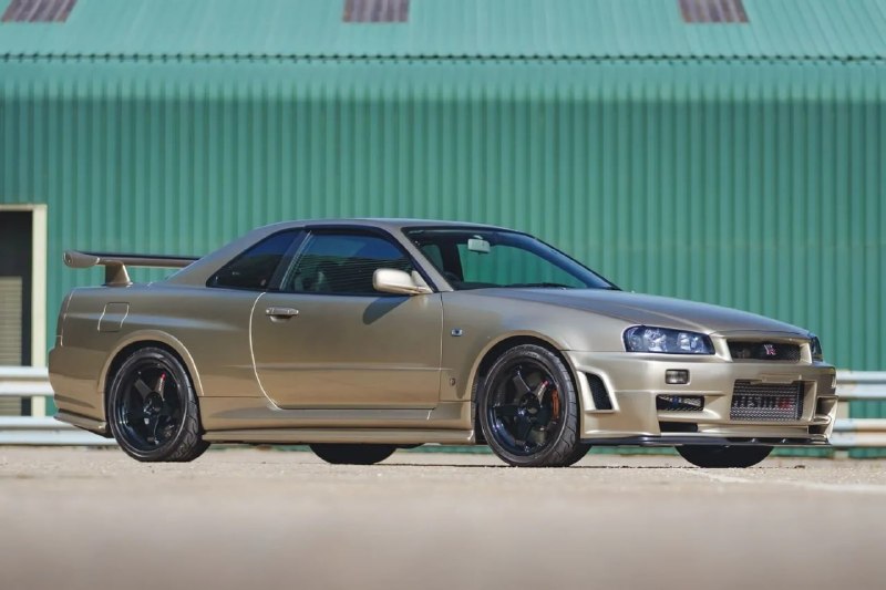 Коллекцию из пяти Nissan Skyline GT-R R34 за 3 МИЛЛИОНА евро выставят на аукцион. 3