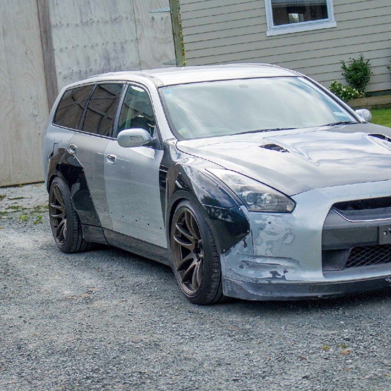 Nissan Stagea
