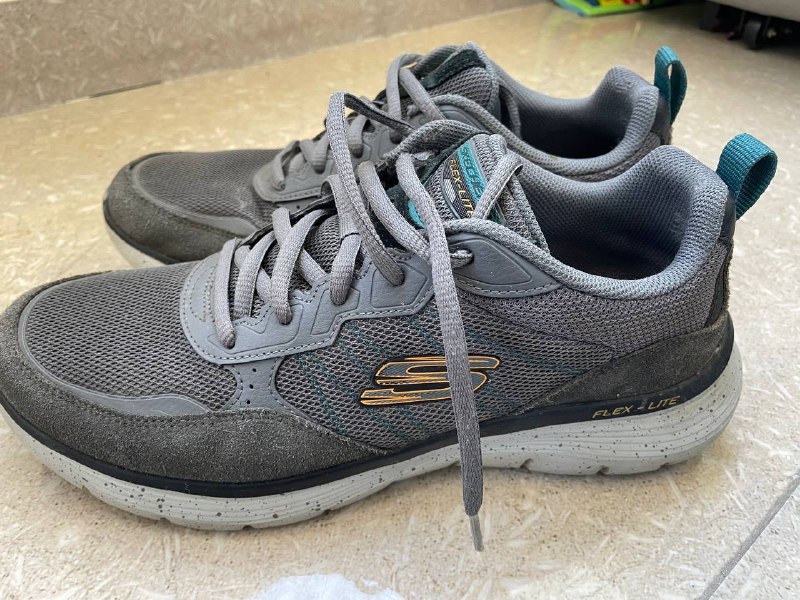 Хорошие кроссовки Sketchers Flex Lite — фото 1