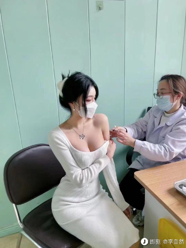 聊两句做ProductHunt的干货：1. 需要看自己的产品定位和PH的用户群体是否匹配；2. PH打榜，就算比较成功，通常也只能带来小几K的UV，但PH可以带来二次传播；3. 如果二次传播可以带来7—8倍以上的流量，说明产品反响不错，可以考虑加大投入；如果转发很少，这个产品的预期可能就不太好；4. 数据分析很重要，要知道流量是哪里来的