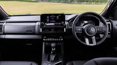 Новый Mitsubishi L200 — это просто рестайл или один из главных пикапов для наших дорог на ближайшие  5