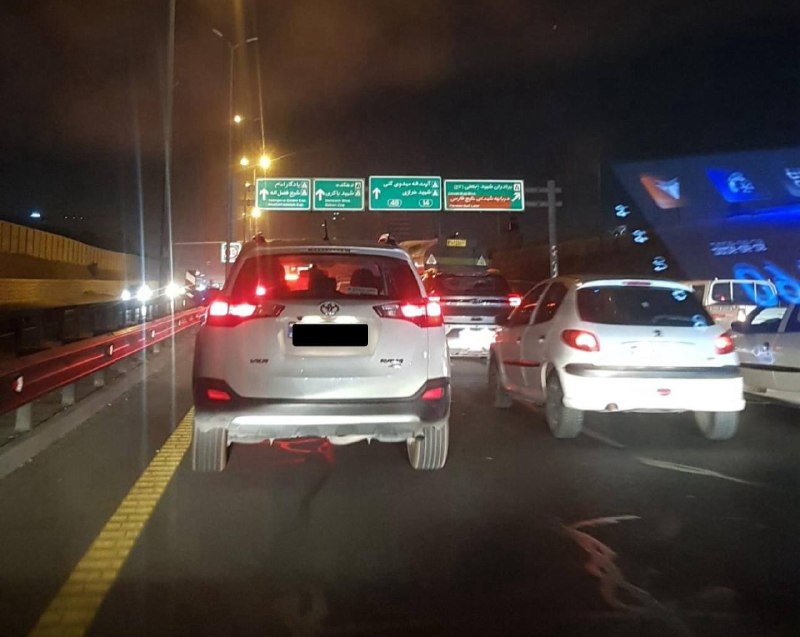 🔴 בסביבות 00:00 בבוקר יום שני; מספר כבישים מהירים בחלקים שונים של טהראן, כמו גם הכניסות למערב העיר טהראן…