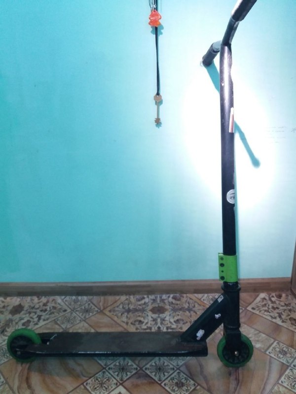 Продам б/у трюковой самокат