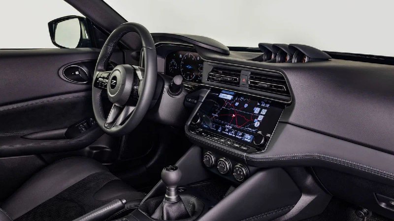 Nissan Z получил спецверсию в стиле 300ZX и GT-R 3