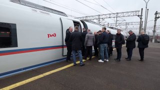רכבת רוסית (RZD) השלימה את השלב הראשון של בדיקת מבנה העל של המסילה באתר הניסויים של הקו המהיר (HSL) סבלינו…