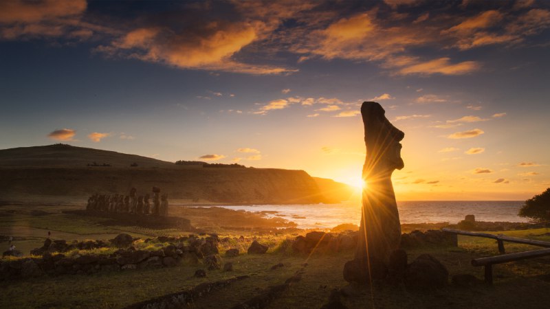Radiant Rapa NuiSunrise at Ahu Tongariki, Rapa Nui National Park, Easter Island, Chile (© Piriya Photography/Getty Images)