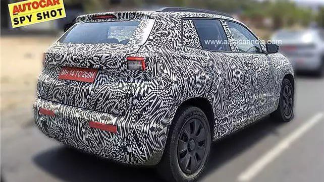 6 ноября Skoda представит компактный кроссовер Kylaq 4