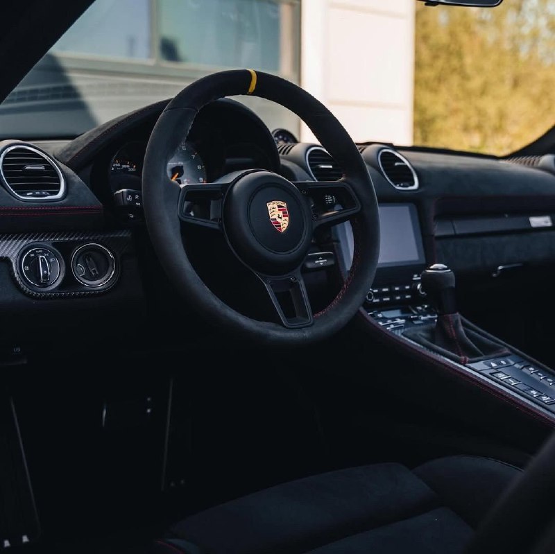 Porsche 718 Spyder RS 4