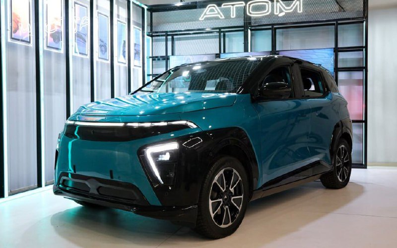 На дорогах Москвы тестируют российский электромобиль «Атом» 2