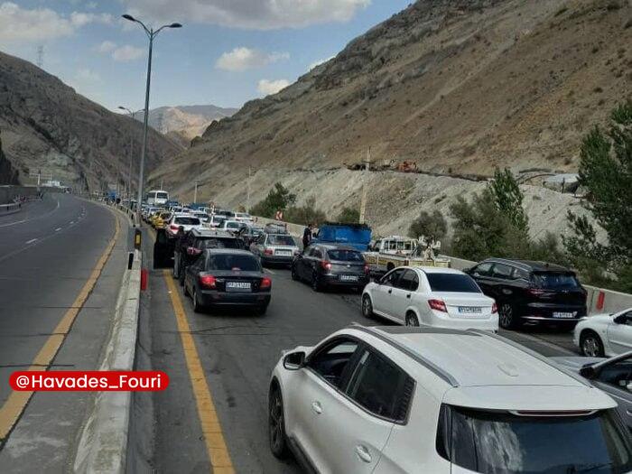 حوادث فوری ⚠️: جاده کندوان یکطرفه شدفرمانده پلیس راه کندوان اعلام کرد:🔹به منظور تخلیه بار ترافیک سنگین در نقاطی از محور کندوان با هماهن