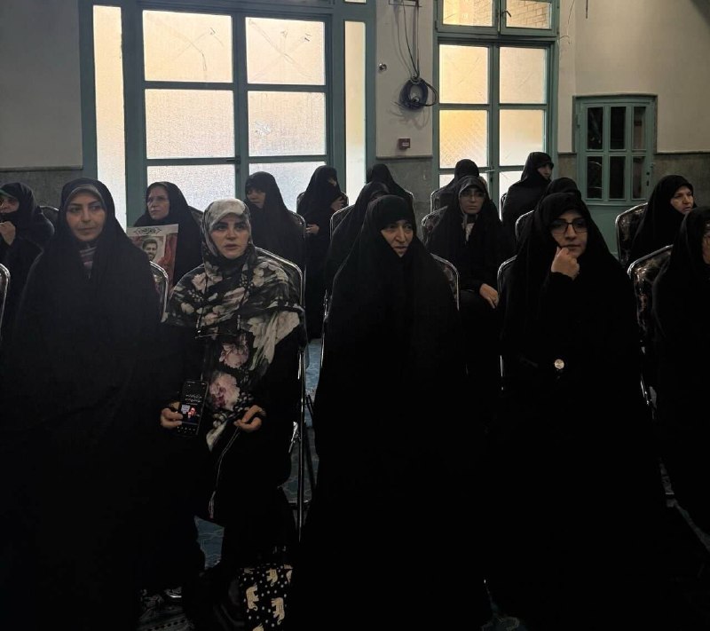 روزنامه ایران: ⭕ مراسم بزرگداشت شهید سیده بشری حسینی خامنهای صبیه گرامی رهبر شهید انقلاب اسلامی در مسجد دانشگاه صنعتی شریف برگزار شد/ا