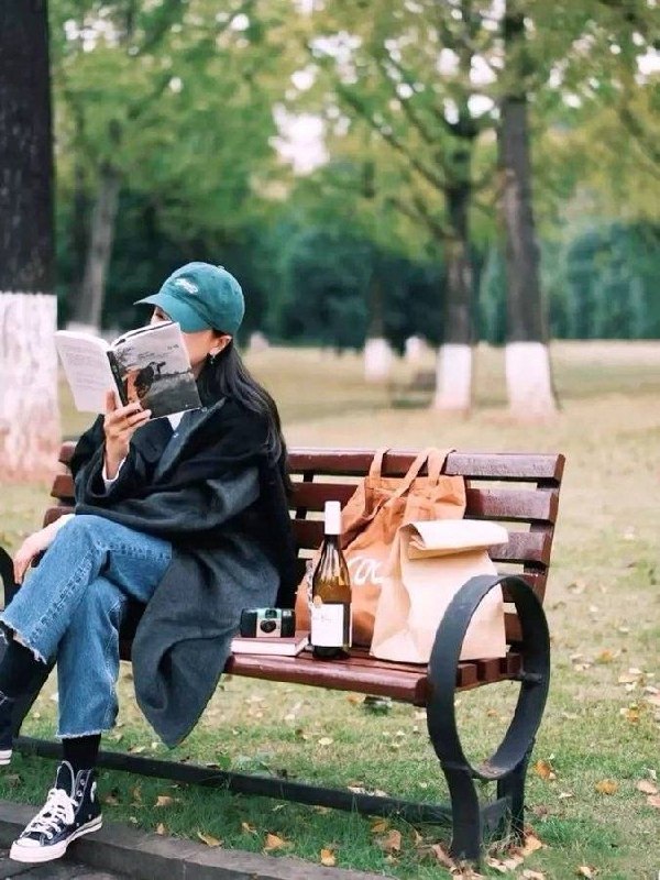 توییتر دانشجویان علوم پزشکی: ‏جایش خالی خواهد ماند و جای خالی اش از همه آن‌ها که هستند زیباتر است.#بخوابیم🩶@medtweeet | مدتوئیتInstagram | اینستاگرام