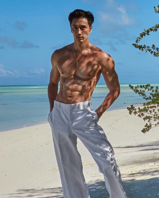 Как ему 60, а он выглядит на 30? Разбираем систему молодости