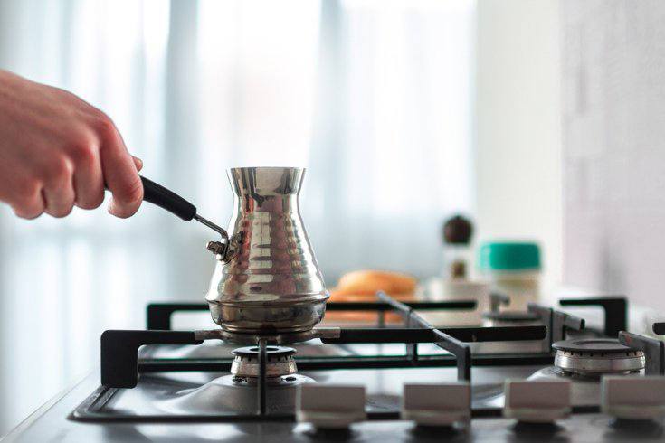 Россияне стали чаще пить кофе дома фото