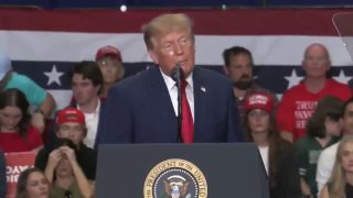 הנשיא טראמפ ב-9/11: 9/11 היה גרוע יותר מפרל הארבור. פרל הארבור הייתה לפחות התקפה על הצבא שלנו. זו הייתה התק…