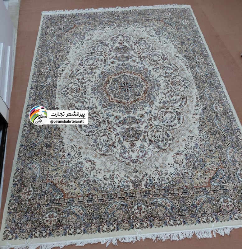 پیرانشهر تجارت: ❇️فروش دو عدد فرش ۷۰۰ شانه ▪️اندازه 2.5 *3.5▪️تمیز و بدون کوچکترین ایراد ▪️همراه با ۴ عدد پشتیقیمت: 30 میلیون تومان 💸☎️ 