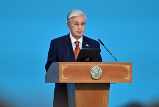 Президент Казахстана предложил запретить регистрацию в соцсетях детям младше 16 лет, передает пресс-служба Токаева.По его словам, правительство уже разработало соответствующий законопроект, 28 августа Токаев предложит рассмотреть инициативу на первой сесси