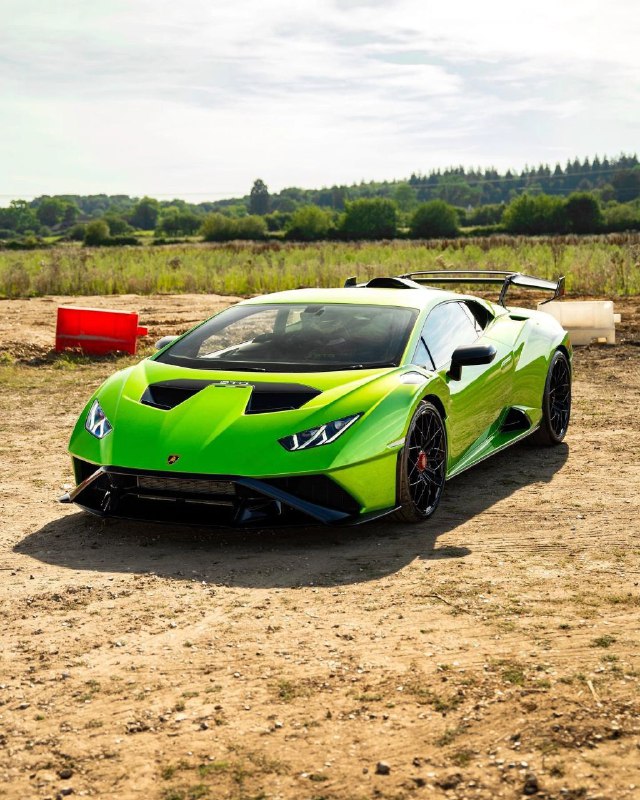 Lamborghini Huracán STO 9