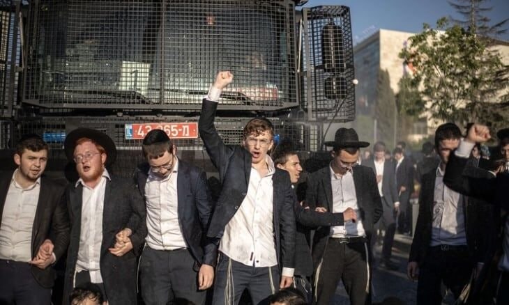 🔸 חרדי ישראל התכנסו ביירוט לשירות צבאי חובה