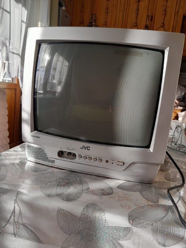 телевизор JVC — фото 1
