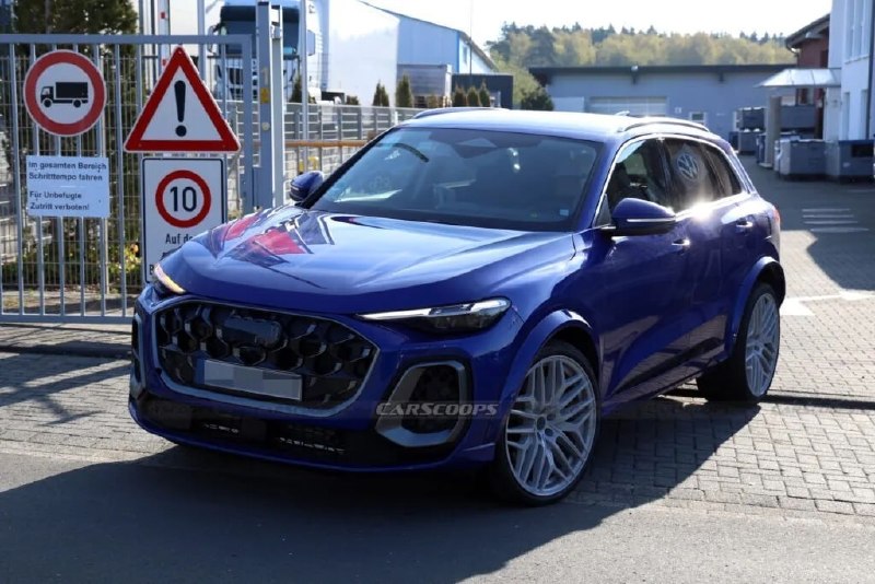 Audi разрабатывает мощный внедорожник RS Q5, который сейчас активно испытывают на дорогах Германии 1