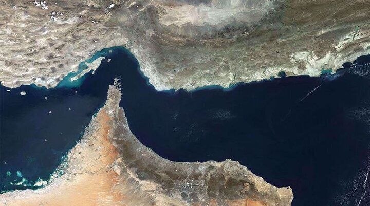 گیل خبر: 🔵حمله به یک کشتی هنگام خروج از تنگه هرمز🔷سازمان عملیات تجارت دریایی بریتانیا: 🔹گزارشی درباره وقوع یک حادثه در تنگه هرمز